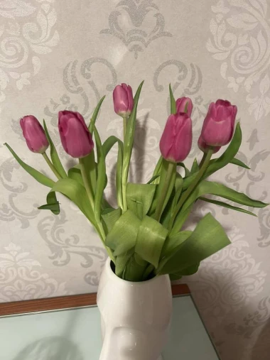 Dozivamo proljeće: Tulipani na&scaron;ih čitateljica u vazama donose svježinu i boje