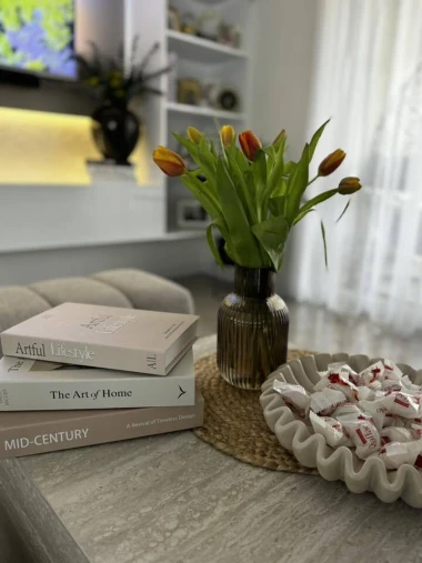 Dozivamo proljeće: Tulipani na&scaron;ih čitateljica u vazama donose svježinu i boje