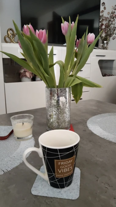 Dozivamo proljeće: Tulipani na&scaron;ih čitateljica u vazama donose svježinu i boje