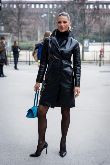 Milanske ulice diktiraju trendove: Heklane haljine, &scaron;tikle, srebrni sjaj i proljetne nijanse