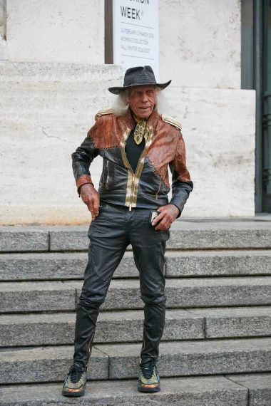 Milanske ulice diktiraju trendove: Heklane haljine, &scaron;tikle, srebrni sjaj i proljetne nijanse