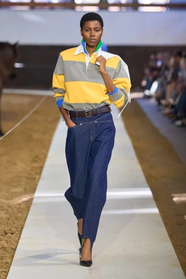 Stella McCartney u Parizu spojila klasične siluete i praktične komade