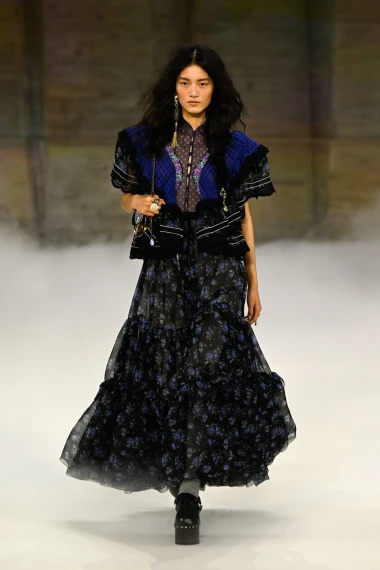 Tjedan mode: Nova vizija Chlo&eacute; romantike u boji odu&scaron;evila Pariz