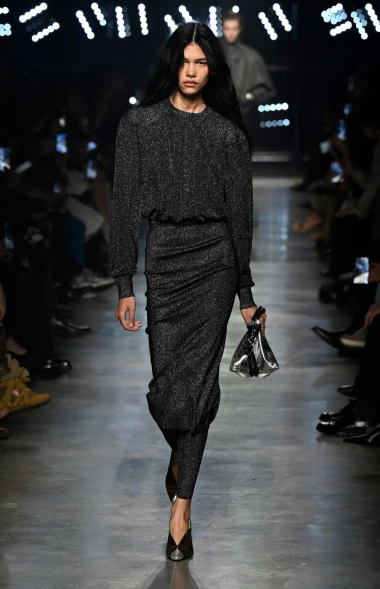 Kolekcija Isabel Marant za jesen donosi spoj 80-ih i opu&scaron;tene elegancije