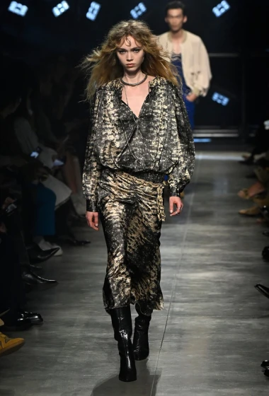 Kolekcija Isabel Marant za jesen donosi spoj 80-ih i opu&scaron;tene elegancije