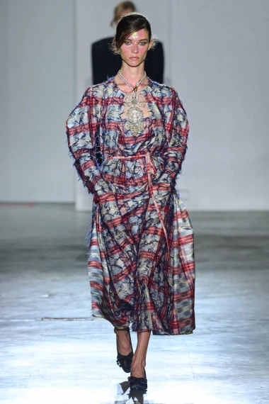 Vivienne Westwood u Parizu: Oda neustra&scaron;ivosti, humoru i vječnoj pobuni