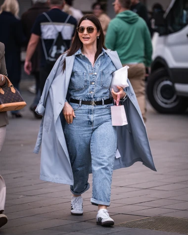 Sve trendseterice na &scaron;pici nose ove balonere: Apsolutni su hit sezone