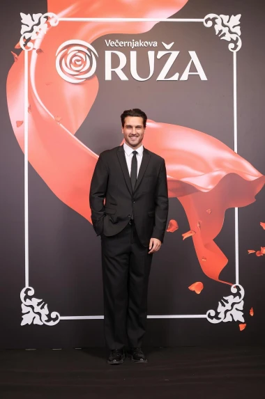 Antonija Blaće zablistala na Večernjakovoj ruži, evo tko je jo&scaron; pro&scaron;etao crvenim tepihom