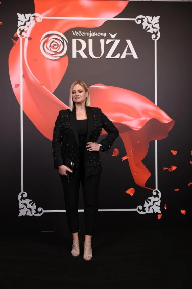 Antonija Blaće zablistala na Večernjakovoj ruži, evo tko je jo&scaron; pro&scaron;etao crvenim tepihom
