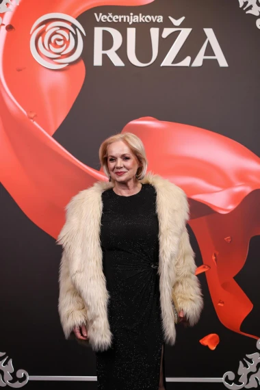 Antonija Blaće zablistala na Večernjakovoj ruži, evo tko je jo&scaron; pro&scaron;etao crvenim tepihom