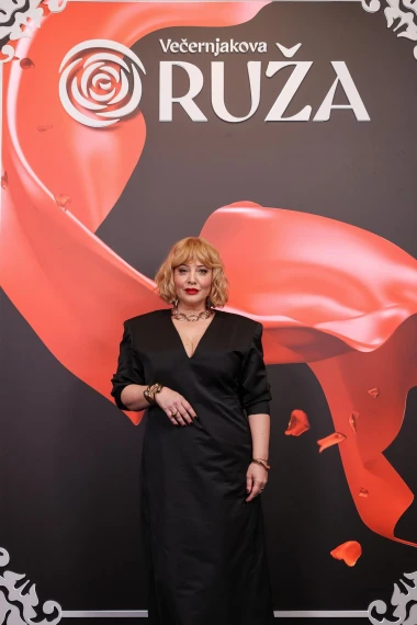 Antonija Blaće zablistala na Večernjakovoj ruži, evo tko je jo&scaron; pro&scaron;etao crvenim tepihom