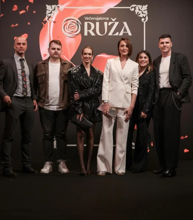 Antonija Blaće zablistala na Večernjakovoj ruži, evo tko je jo&scaron; pro&scaron;etao crvenim tepihom