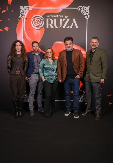 Antonija Blaće zablistala na Večernjakovoj ruži, evo tko je jo&scaron; pro&scaron;etao crvenim tepihom