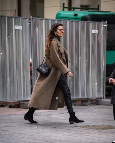 Zgodne Zagrepčanke otjerale vjetar sa &scaron;pice, nije imao &scaron;anse