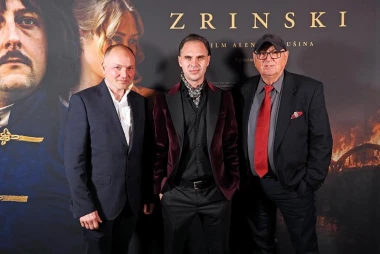 Slavni i poznati na premijeri filma 'Zrinski': U publici bili Ivančica Pahor, Stipe Mesić i brojni drugi