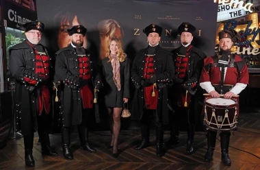 Slavni i poznati na premijeri filma 'Zrinski': U publici bili Ivančica Pahor, Stipe Mesić i brojni drugi