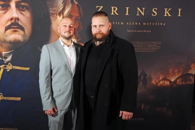 Slavni i poznati na premijeri filma 'Zrinski': U publici bili Ivančica Pahor, Stipe Mesić i brojni drugi
