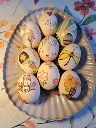 Kad se na&scaron;e čitateljice prime posla: 40 pisanica koje izgledaju fantastično