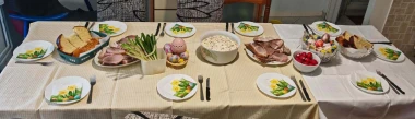 Sretan Uskrs! 50 fotografija uskrsnog doručka na&scaron;ih čitatelja - svi stolovi su prekrasni na svoj način