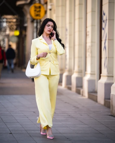 Moćni i ženstveni: Najbolja odijela i suknja-kompleti sa zagrebačke &scaron;pice