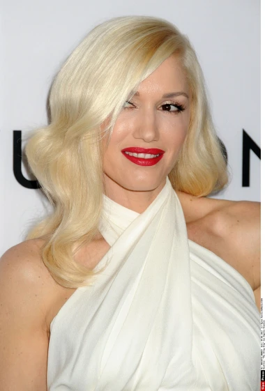 Izgledaju kao druge osobe: Slavne dame koje su estetski zahvati potpuno promijenili