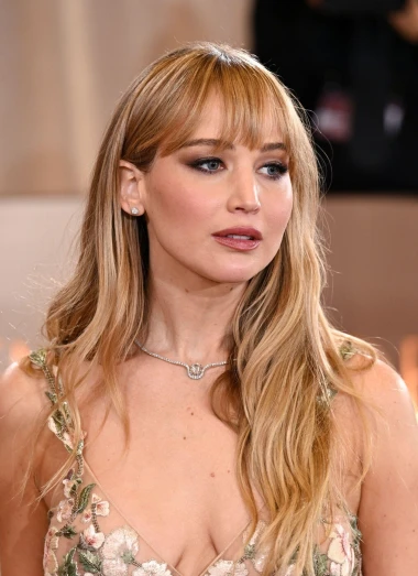 Od duge kose do odvažnog reza: Slavne dame koje su nas zapanjile kratkom kosom