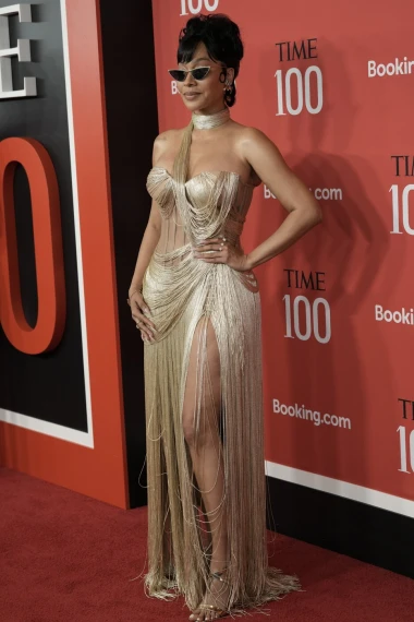 Hailey Bieber u srebrnoj čipki, Dakota Johnson poput boginje: Spektakularni outfiti TIME 100 Gale