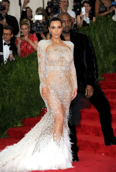 Kim Kardashian na Met Gali: Lookovi koji su u&scaron;li u povijest i &scaron;okirali svijet