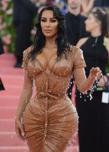Kim Kardashian na Met Gali: Lookovi koji su u&scaron;li u povijest i &scaron;okirali svijet