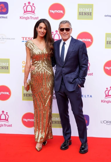 Amal i George Clooney zasjenili kraljevsku obitelj u Londonu, zlatna haljina sve osvojila