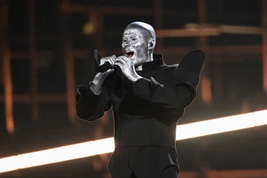 &Scaron;ljokice, oklopi i gola koža: Eurosong lookovi koji su zapalili internet