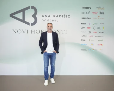 Ana Radi&scaron;ić okupila brojne poznate: Marijana Mikulić spojila hit proljetne komade