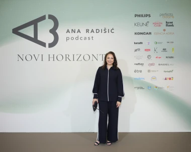 Ana Radi&scaron;ić okupila brojne poznate: Marijana Mikulić spojila hit proljetne komade