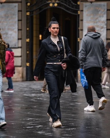 Nitko kao Zagrepčanke: Ni ki&scaron;a ih nije spriječila da se dotjeraju i pro&scaron;eću po &scaron;pici