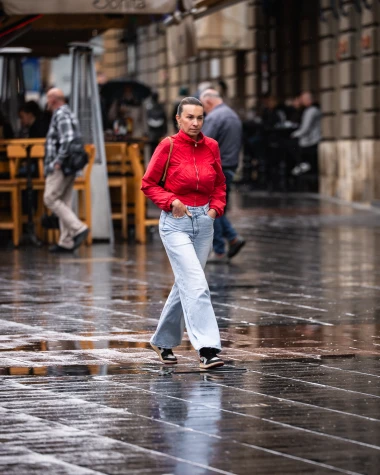 Nitko kao Zagrepčanke: Ni ki&scaron;a ih nije spriječila da se dotjeraju i pro&scaron;eću po &scaron;pici
