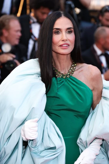 Demi Moore dramatična, Pen&eacute;lope Cruz poput princeze: Glamurozna izdanja sa zatvaranja Cannesa
