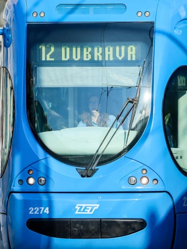 Ponos Zagreba: Vozačice tramvaja uljep&scaron;avaju život putnika