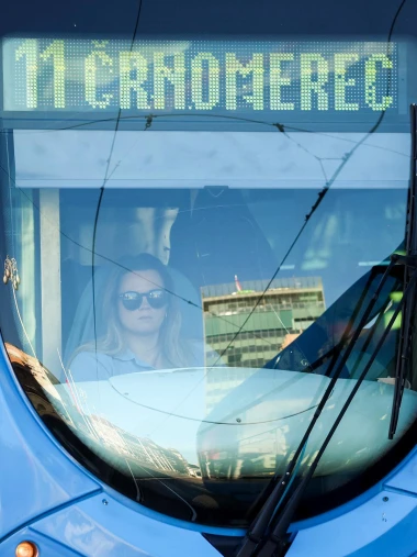 Ponos Zagreba: Vozačice tramvaja uljep&scaron;avaju život putnika