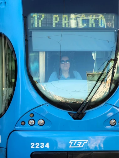 Ponos Zagreba: Vozačice tramvaja uljep&scaron;avaju život putnika