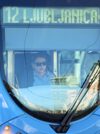 Ponos Zagreba: Vozačice tramvaja uljep&scaron;avaju život putnika