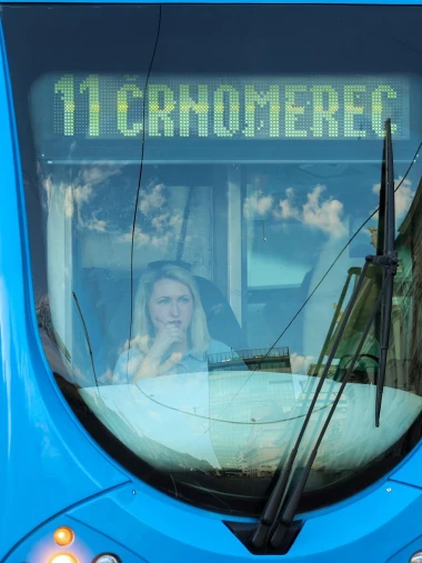 Ponos Zagreba: Vozačice tramvaja uljep&scaron;avaju život putnika