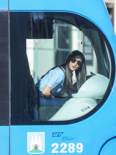 Ponos Zagreba: Vozačice tramvaja uljep&scaron;avaju život putnika