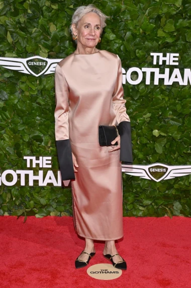 Kerry Washington u zlatu, Michelle Pfeiffer u boji slonovače na Gotham TV Awardsu