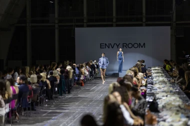 Spektakl mode i emocija: eNVy room kroz nezaboravno iskustvo predstavio novu kolekciju Proljeće/Ljeto 2026.