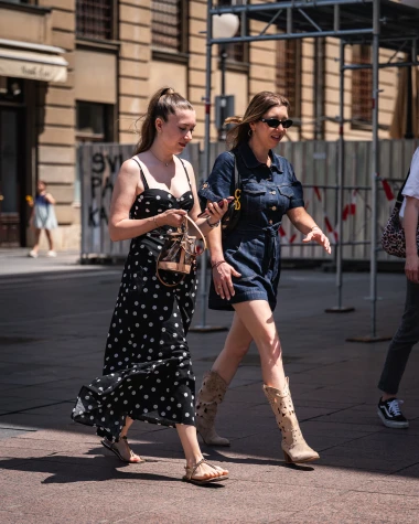 Haljine s uzorcima najveći su hit ljeta: Pogledajte koje modele nose Zagrepčanke