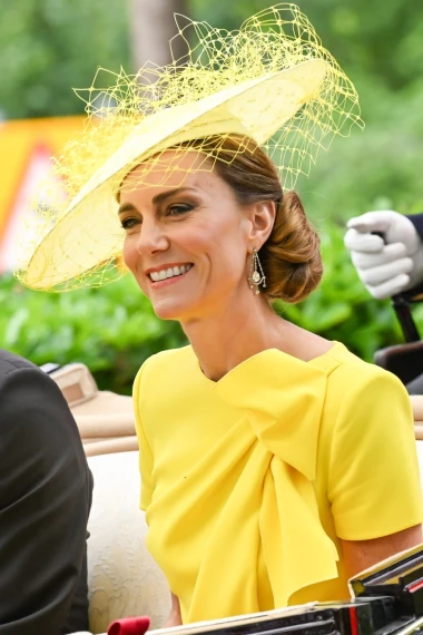 Kate Middleton majstorski reciklira modu: Istu haljinu stilizirala na tri načina