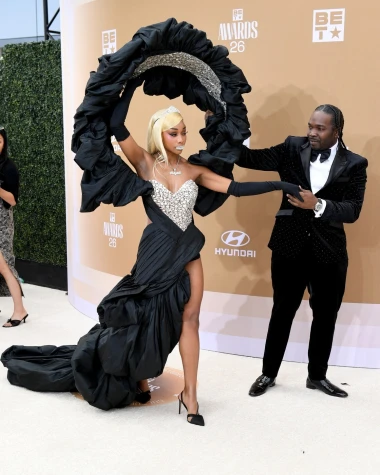 Teyana Taylor slavila na dodjeli BET Awards u neobičnoj haljini: Morate vidjeti ostale
