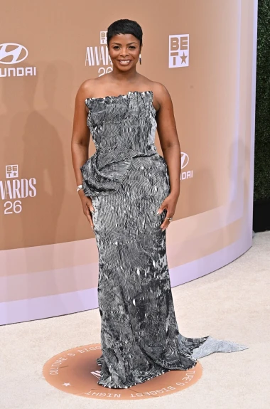 Teyana Taylor slavila na dodjeli BET Awards u neobičnoj haljini: Morate vidjeti ostale