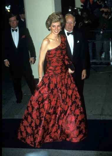 Princeza Diana danas bi slavila 65. rođendan: Ovo su njezini nezaboravni modni hitovi