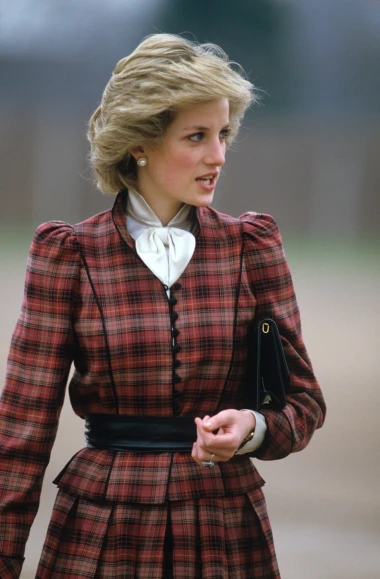 Princeza Diana danas bi slavila 65. rođendan: Ovo su njezini nezaboravni modni hitovi